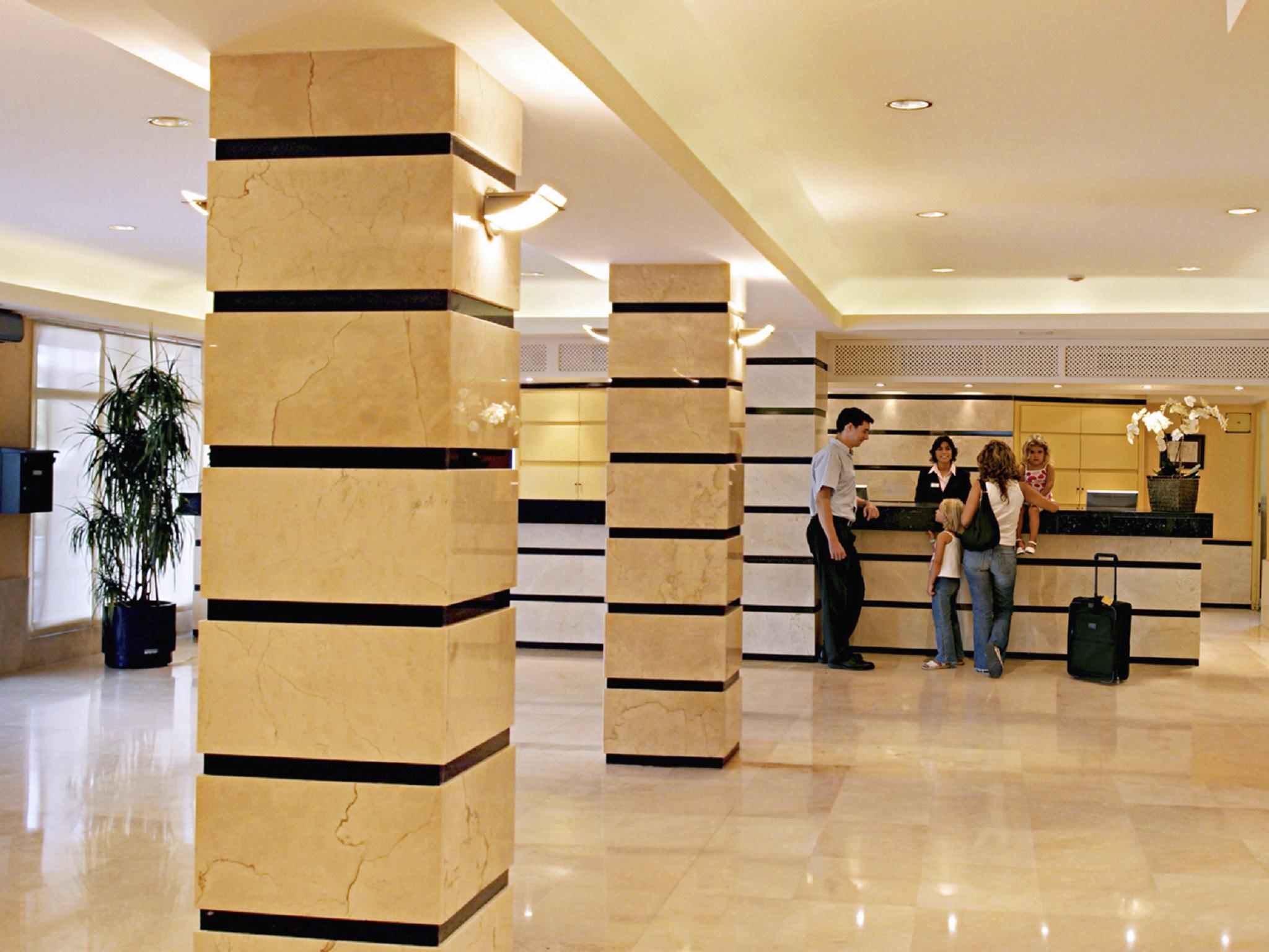 Hotel Gem Wellness & Spa يوريت دي مار المظهر الخارجي الصورة