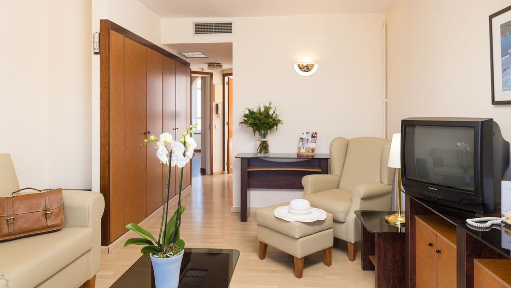 Hotel Gem Wellness & Spa يوريت دي مار المظهر الخارجي الصورة