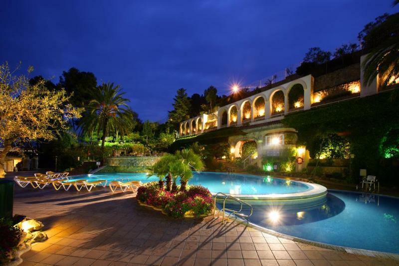 Hotel Gem Wellness & Spa يوريت دي مار المظهر الخارجي الصورة